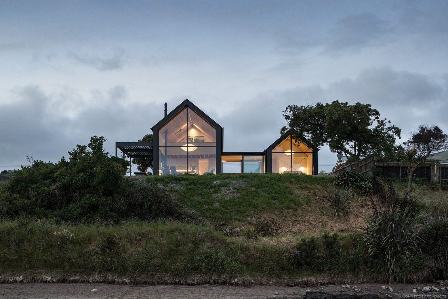 Johnston Architects 001 Beach House Dunedin